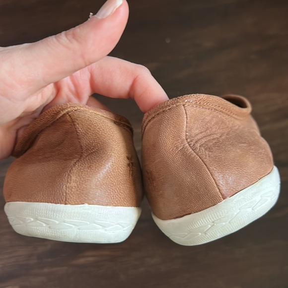 Frye Leather Slip on Sneakers in Brown - Size 8.5 - Picture 6 of 8